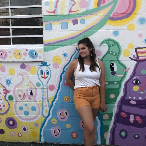 Meet your Posher, Phoebe - Picture 4 of 8